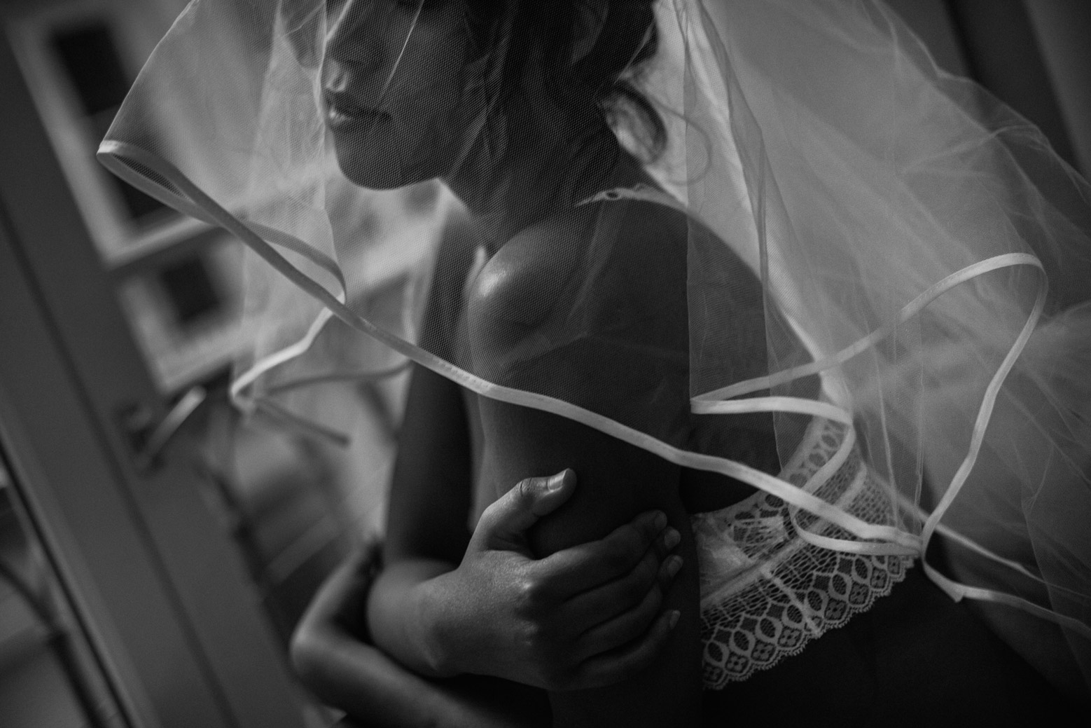Le boudoir de la mariée, à Lyon avec un photographe spécialiste de l'intime et du mariage