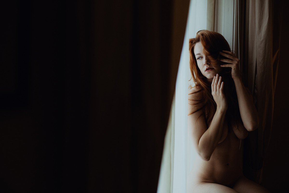 https://blueberrycorner.com/wp-content/uploads/2020/10/boudoir-intimate-photographer-prague-blueberry-corner-czechmodel-108-sur-148-1200x800.jpg