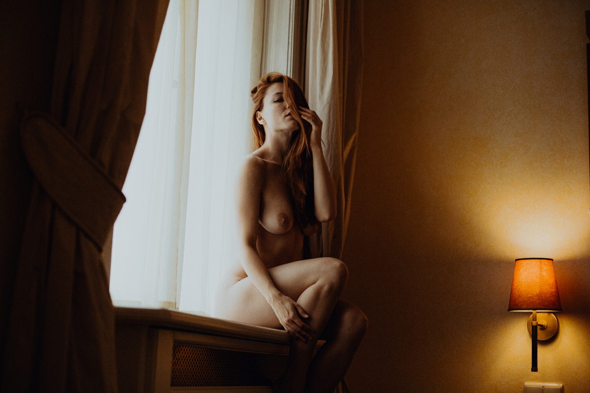 https://blueberrycorner.com/wp-content/uploads/2020/10/boudoir-intimate-photographer-prague-blueberry-corner-czechmodel-113-sur-148-1200x800.jpg