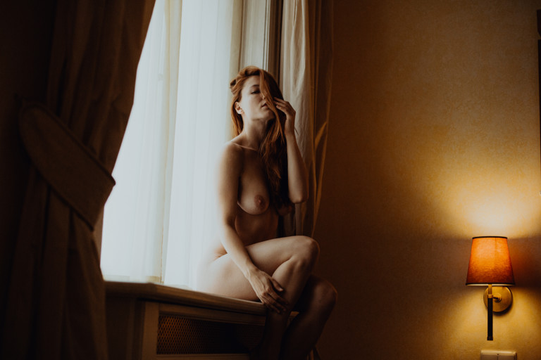 https://blueberrycorner.com/wp-content/uploads/2020/10/boudoir-intimate-photographer-prague-blueberry-corner-czechmodel-113-sur-148-768x512.jpg