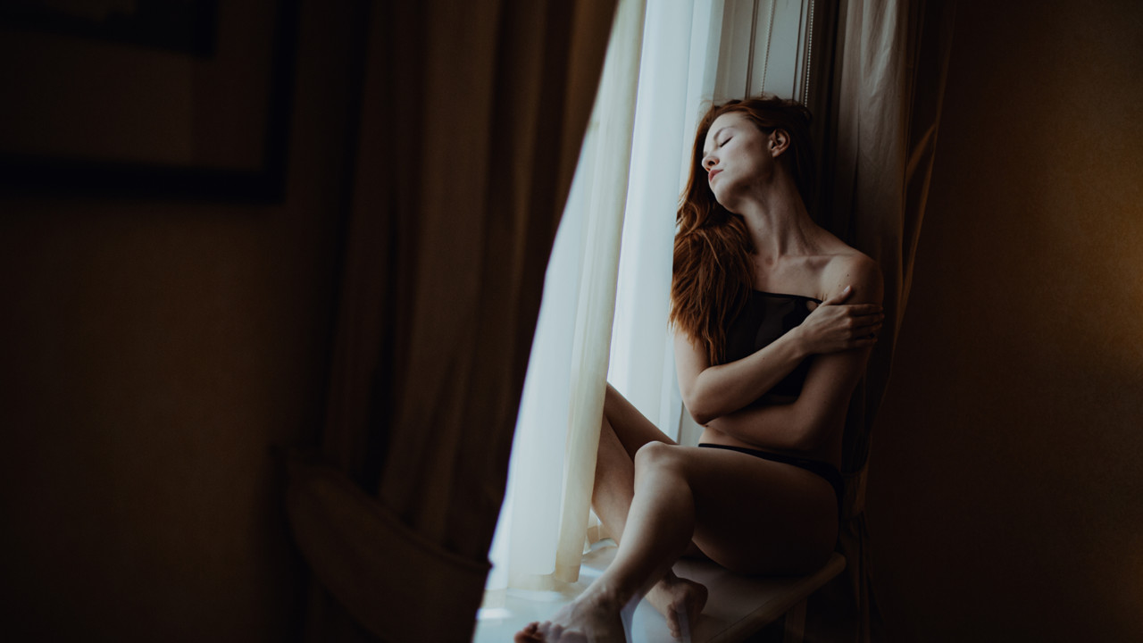 https://blueberrycorner.com/wp-content/uploads/2020/10/boudoir-intimate-photographer-prague-blueberry-corner-czechmodel-62-sur-148-1280x720.jpg