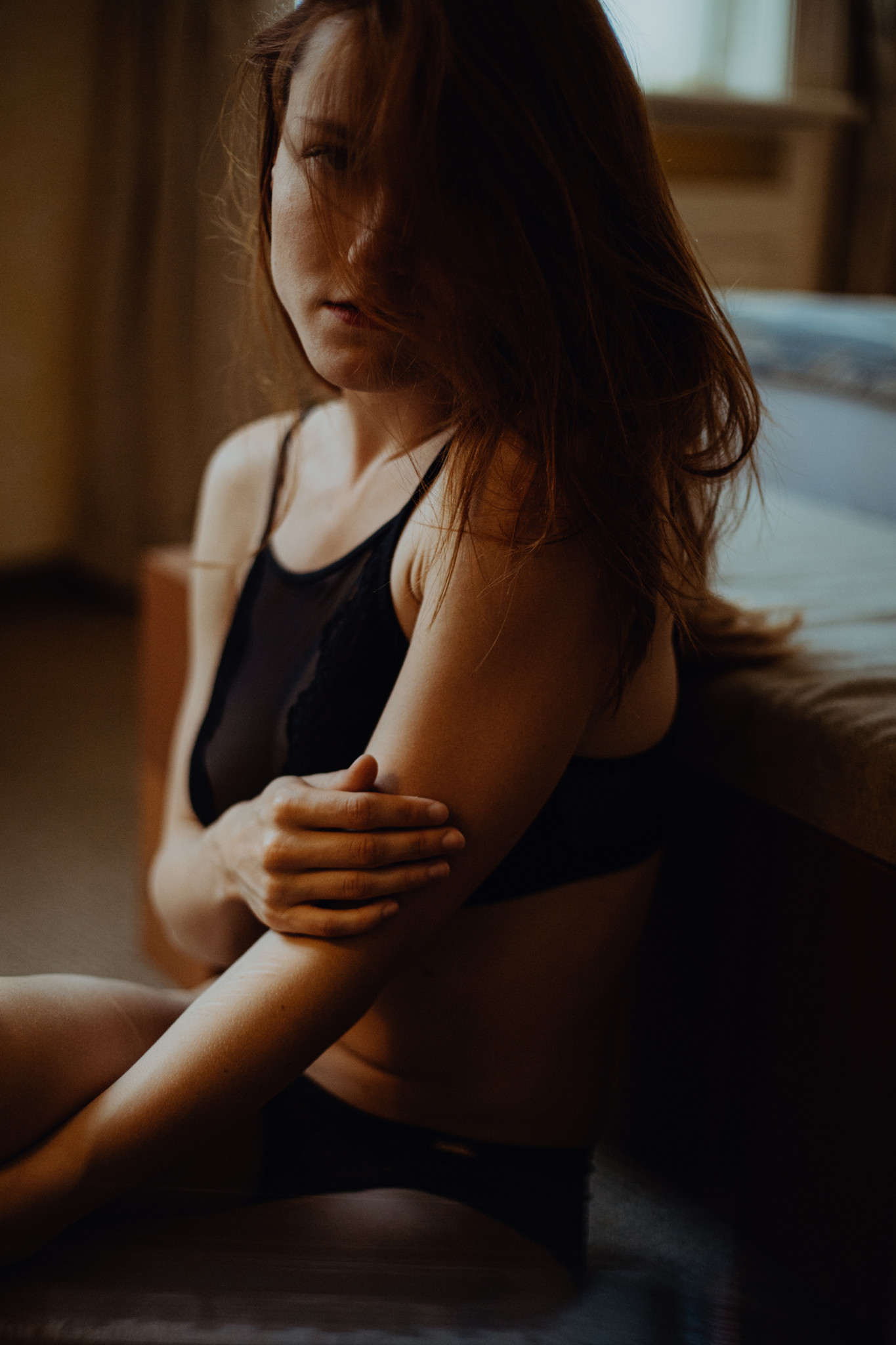 https://blueberrycorner.com/wp-content/uploads/2020/10/boudoir-intimate-photographer-prague-blueberry-corner-czechmodel-80-sur-148-1365x2048.jpg